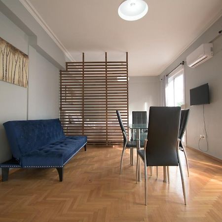 Central Cozy Flat ! Apartment เอเธนส์ ภายนอก รูปภาพ