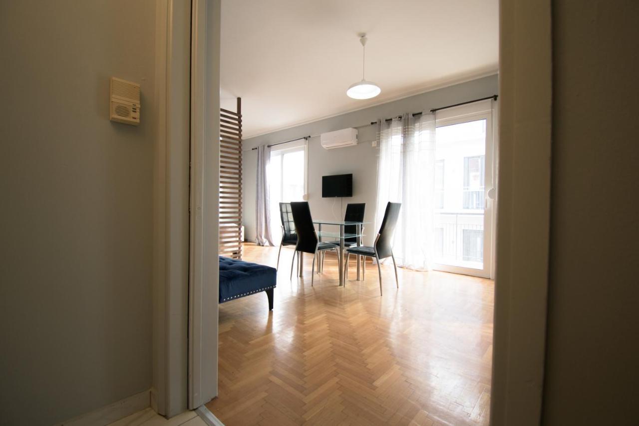 Central Cozy Flat ! Apartment เอเธนส์ ภายนอก รูปภาพ