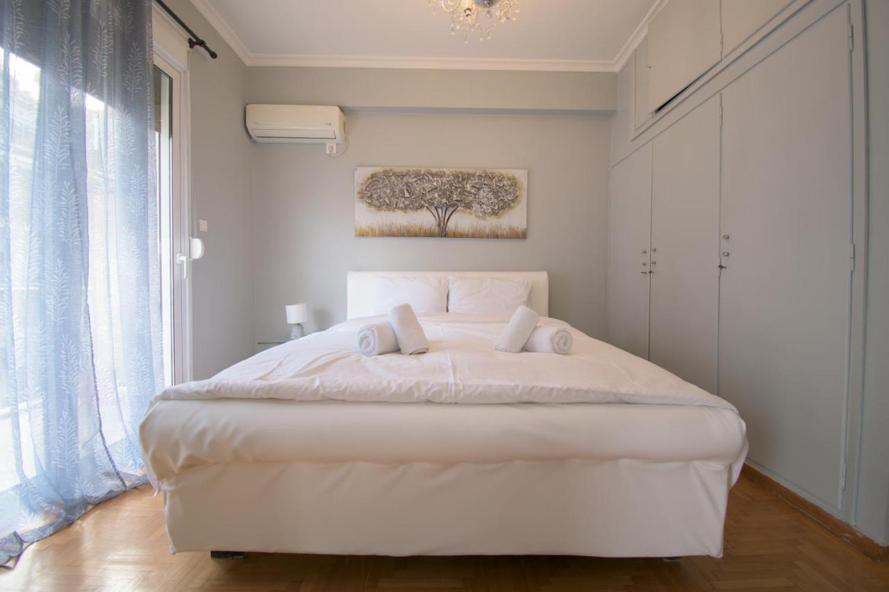 Central Cozy Flat ! Apartment เอเธนส์ ภายนอก รูปภาพ
